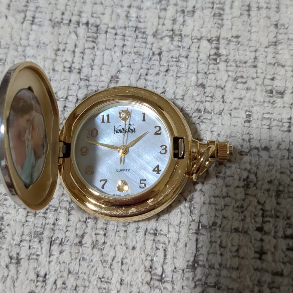 Vanity Fair Vintage Locket Watch - Picture 3 of 6
